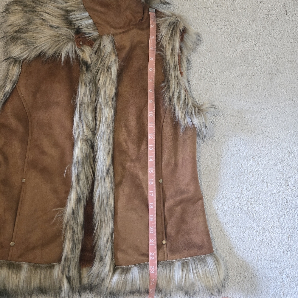 TASHA POLIZZI Brown Suede Vest with Faux Fur Collar Size Med. - Picture 6 of 6